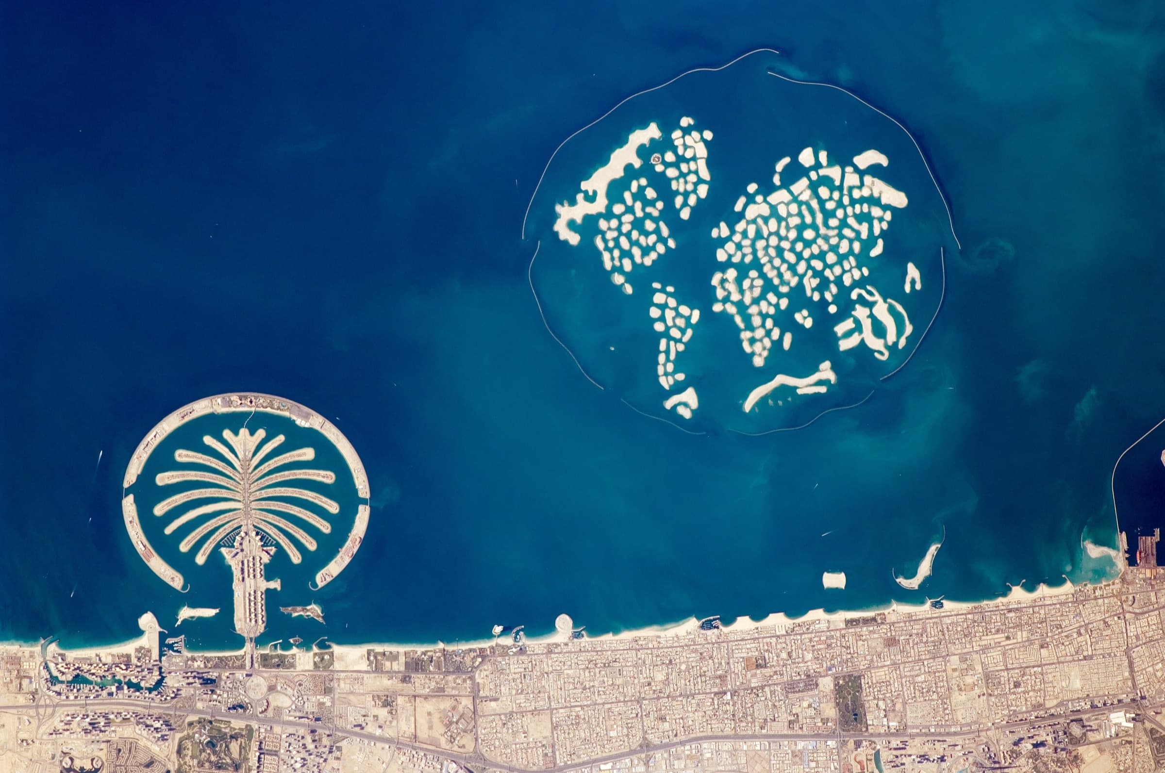 Aerial astronaut photograph of Palm Jumeirah off the Dubai coast